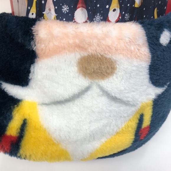 Merry Moments Holiday Throw - Picture 5 of 6